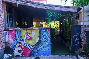 ROSES REGENCY HOTEL & SUITES