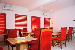 ROSES REGENCY HOTEL & SUITES