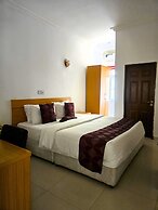 ROSES REGENCY HOTEL & SUITES