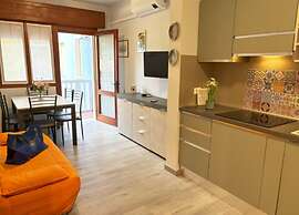Luminous Apartment Near Lido dei Pini - Beahost