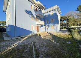 Luminous Apartment Near Lido dei Pini - Beahost