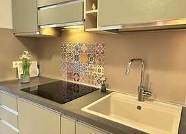 Luminous Apartment Near Lido dei Pini - Beahost