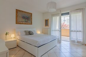 Sunflowers Home in Mandello del Lario