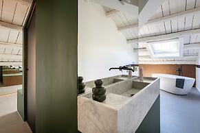 Settimo Apartment With Terrace by Wonderful Italy