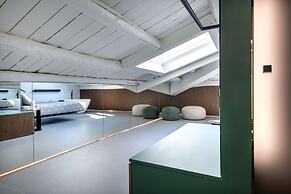 Settimo Apartment With Terrace by Wonderful Italy