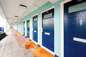 Nice 2-bed flat near earls court