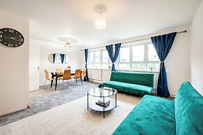 Nice 2-bed flat near earls court