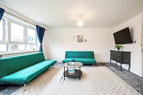 Nice 2-bed flat near earls court