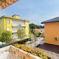 Lovely Apartment With Sunny Balcony - Beahost
