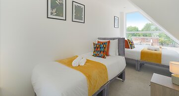 Cove Road Houses by Redwood Stays