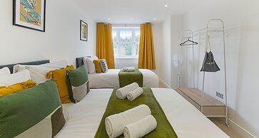 Cove Road Houses by Redwood Stays