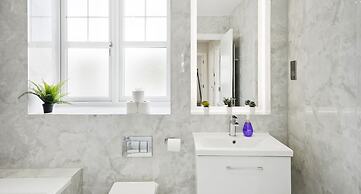 Cove Road Houses by Redwood Stays