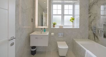 Cove Road Houses by Redwood Stays