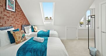 Cove Road Houses by Redwood Stays