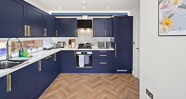 Cove Road Houses by Redwood Stays