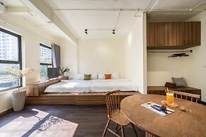 UNIQUE Creative Apartment w SKY View