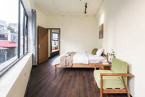 UNIQUE Creative Apartment w SKY View