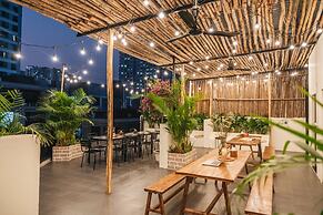 UNIQUE Creative Apartment w SKY View