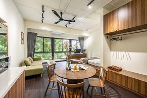 UNIQUE Creative Apartment w SKY View