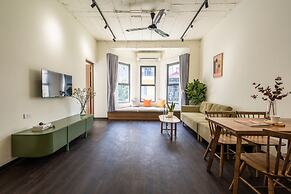 UNIQUE Creative Apartment w SKY View
