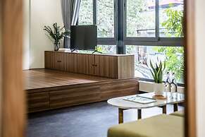 UNIQUE Creative Apartment w SKY View