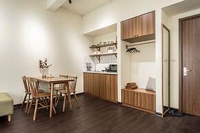 UNIQUE Creative Apartment w SKY View