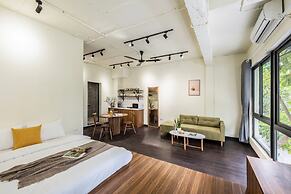 UNIQUE Creative Apartment w SKY View