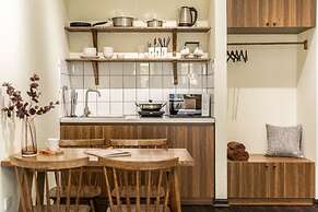 UNIQUE Creative Apartment w SKY View