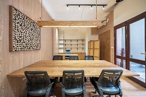 UNIQUE Creative Apartment w SKY View