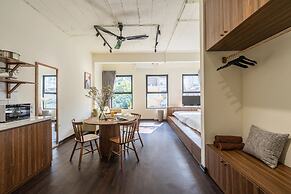 UNIQUE Creative Apartment w SKY View
