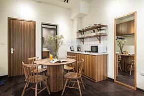 UNIQUE Creative Apartment w SKY View