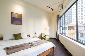 UNIQUE Creative Apartment w SKY View