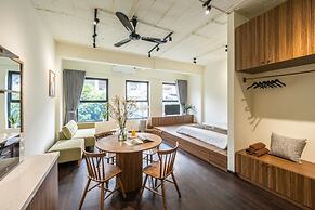 UNIQUE Creative Apartment w SKY View