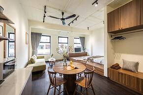 UNIQUE Creative Apartment w SKY View