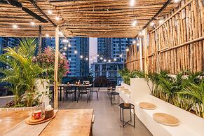 UNIQUE Creative Apartment w SKY View