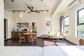 UNIQUE Creative Apartment w SKY View