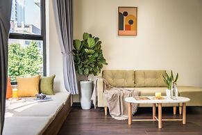 UNIQUE Creative Apartment w SKY View