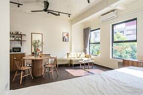 UNIQUE Creative Apartment w SKY View
