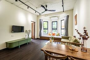 UNIQUE Creative Apartment w SKY View