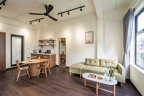 UNIQUE Creative Apartment w SKY View