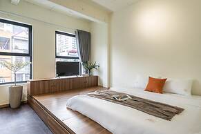 UNIQUE Creative Apartment w SKY View