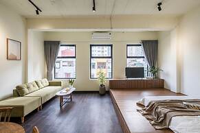 UNIQUE Creative Apartment w SKY View