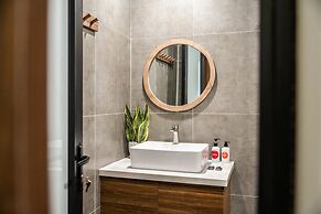 UNIQUE Creative Apartment w SKY View