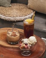 UNIQUE Creative Apartment w SKY View