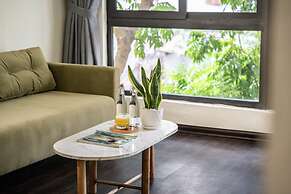 UNIQUE Creative Apartment w SKY View