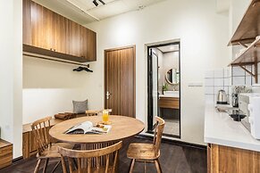 UNIQUE Creative Apartment w SKY View