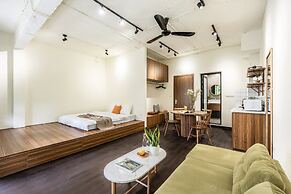 UNIQUE Creative Apartment w SKY View