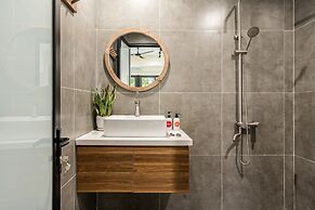 UNIQUE Creative Apartment w SKY View