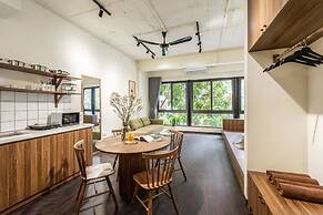 UNIQUE Creative Apartment w SKY View