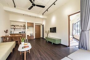 UNIQUE Creative Apartment w SKY View